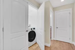 10 Begley St, Agawam, MA 01001 - Photo 18