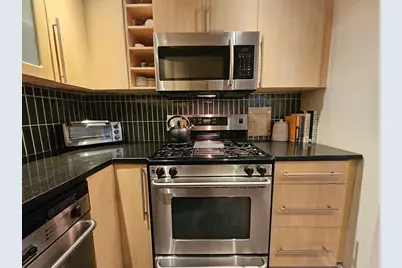 55 Broadlawn Park #16B, Boston, MA 02467 - Photo 4