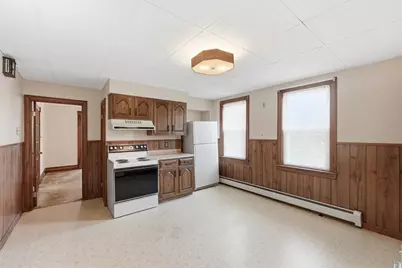 16 Dartmouth St, Worcester, MA 01604 - Photo 12