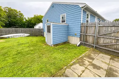 60 Martin St, East Providence, RI 02914 - Photo 36