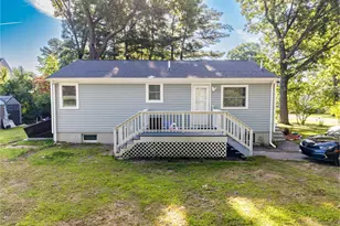 39 2nd Rd, Marlborough, MA 01752 - Photo 2