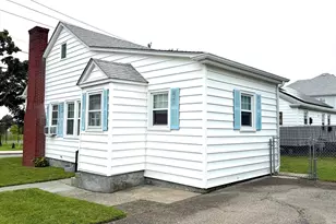 486 King St, Fall River, MA 02724 - Photo 2
