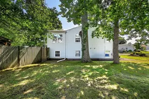 66 Seymour St, New Bedford, MA 02744 - Photo 18