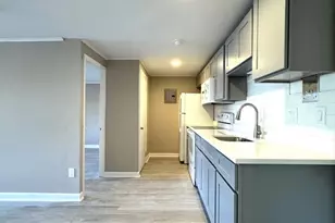 31 Western Ave, Gloucester, MA 01930 - Photo 2