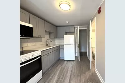 31 Western Ave #10, Gloucester, MA 01930 - Photo 2