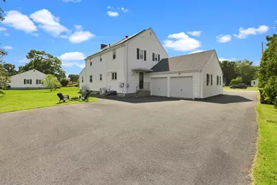 807 N Eastern Ave, Fall River, MA 02720 - Photo 2