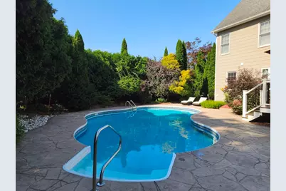 140 Wildflower Cir, Westfield, MA 01085 - Photo 2
