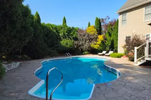 140 Wild Flower Cir, Westfield, MA 01085 - Photo 2