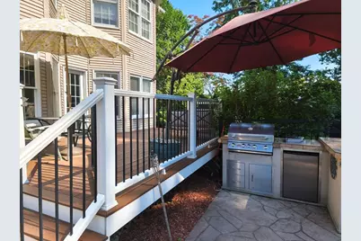 140 Wildflower Cir, Westfield, MA 01085 - Photo 4
