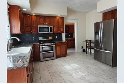 140 Wildflower Cir, Westfield, MA 01085 - Photo 6