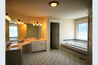 140 Wildflower Cir, Westfield, MA 01085 - Photo 16