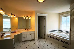 140 Wild Flower Cir, Westfield, MA 01085 - Photo 16