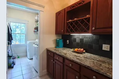 140 Wildflower Cir, Westfield, MA 01085 - Photo 8