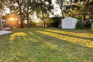 14 Detroit St, Springfield, MA 01104 - Photo 8