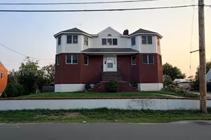 29 Newport Rd, Hull, MA 02045 - Photo 2