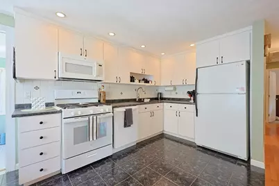37 Cliftondale, Saugus, MA 01906 - Photo 6