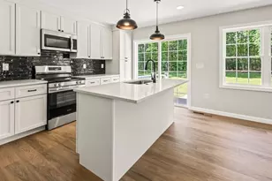 93 Rockland Rd, Auburn, MA 01501 - Photo 10