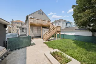 190 Raymond St, Fall River, MA 02723 - Photo 6