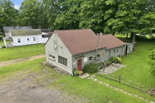 17 Main St, Wales, MA 01081 - Photo 32