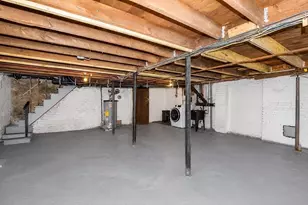 33 Plumtree Rd, Springfield, MA 01118 - Photo 26