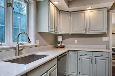 20 Carriage Ln, South Hadley, MA 01075 - Photo 8