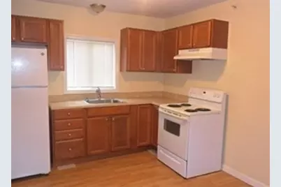 848 Waverly St #4, Framingham, MA 01702 - Photo 4