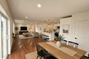 33 Polaski Ave, Chicopee, MA 01013 - Photo 4