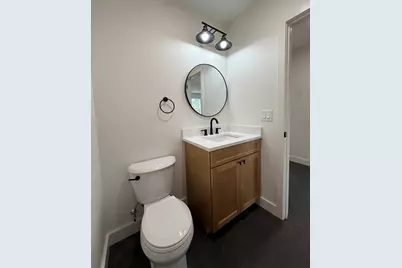 33 Polaski Ave, Chicopee, MA 01013 - Photo 8