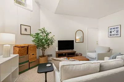 60 Marshal St #4, Brookline, MA 02446 - Photo 4
