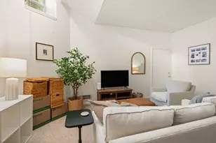 60 Marshal St, Brookline, MA 02446 - Photo 4