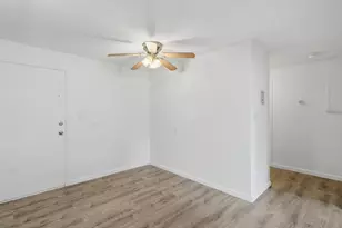 924 Main St, Woburn, MA 01801 - Photo 14