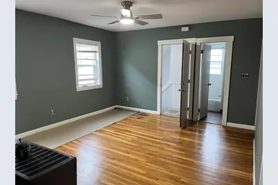2 Hyacinth St #3, New Bedford, MA 02740 - Photo 4