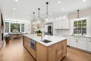 372 Warren St, Brookline, MA 02445 - Photo 14