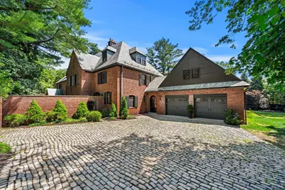 372 Warren St, Brookline, MA 02445 - Photo 1