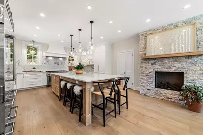 372 Warren St, Brookline, MA 02445 - Photo 12