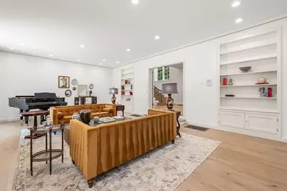 372 Warren St, Brookline, MA 02445 - Photo 6