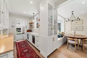 372 Warren St, Brookline, MA 02445 - Photo 16