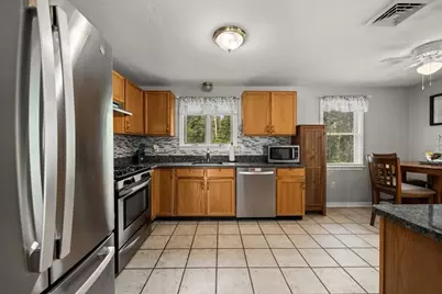 635 Dighton Ave, Taunton, MA 02780 - Photo 2