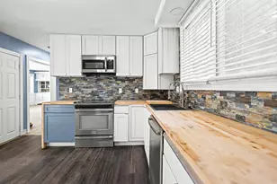 188 Oak St, Methuen, MA 01844 - Photo 8