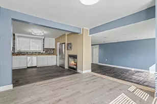 188 Oak St, Methuen, MA 01844 - Photo 10