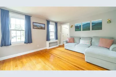 55 Gillette Cir, Springfield, MA 01118 - Photo 4