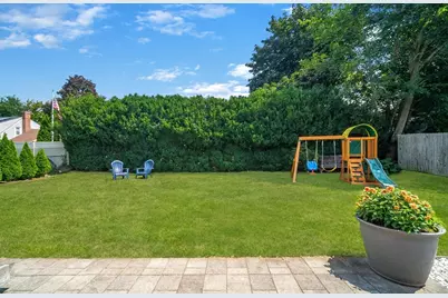 55 Gillette Cir, Springfield, MA 01118 - Photo 26