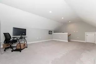 41 Clarks Hill Cir, Framingham, MA 01702 - Photo 36