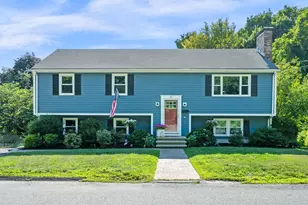 21 Border Rd, Reading, MA 01867 - Photo 2