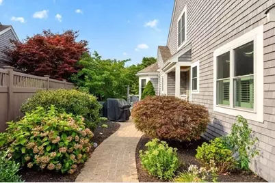 5 Alice Mullens #5, Plymouth, MA 02360 - Photo 2