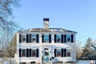 12 Summer St, Kingston, MA 02364 - Photo 2