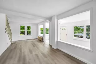 180 Lake Dr, Springfield, MA 01151 - Photo 12