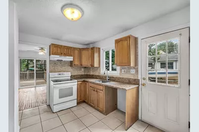 180 Lake Dr, Springfield, MA 01151 - Photo 14