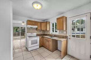 180 Lake Dr, Springfield, MA 01151 - Photo 14