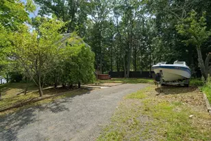 180 Lake Dr, Springfield, MA 01151 - Photo 38